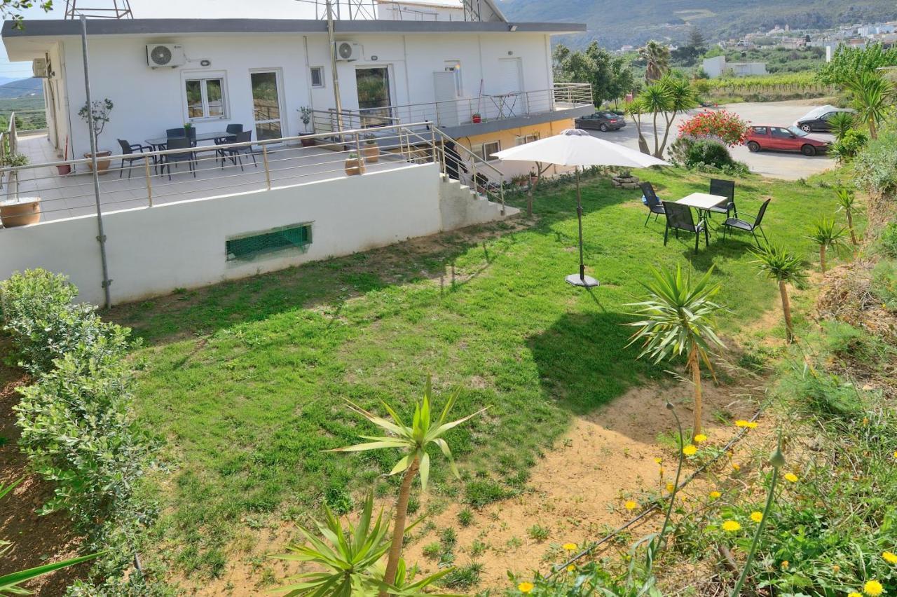 Naiades Summer House I Platanos  Exterior photo